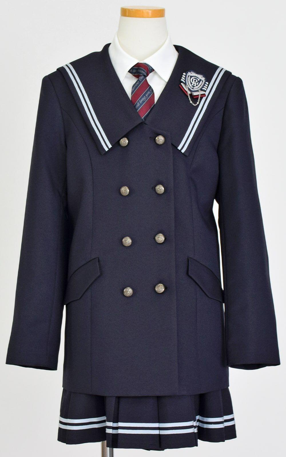 特別な日にぴったりのネイビーカラーの男の子用フォーマルスーツ。シンプルで美しいシルエットが魅力のAngel's Closetの子供フォーマル レンタル商品（【レンタル】セーラービッグカラースーツ(CAT742568)ネイビー）｜画像3