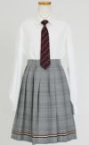 特別な日にぴったりのカラーの男の子用フォーマルスーツ。シンプルで美しいシルエットが魅力のAngel's Closetの子供フォーマル レンタル商品（【レンタル】パイピングジャケット＆格子スカートスーツ5点セット(CAT932512)グリーン）｜画像7