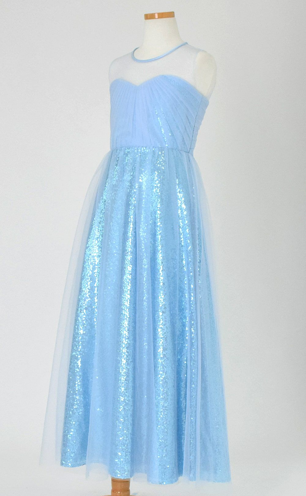 ピアノ発表会や結婚式にぴったりのブルーカラーの女の子用キッズドレス。シンプルで美しいシルエットが魅力のAngel's Closetの子供ドレス レンタル商品（【レンタル】ビスチェ風スパンコール＆チュールロングドレス（YP221） ベビーブルー）｜画像4