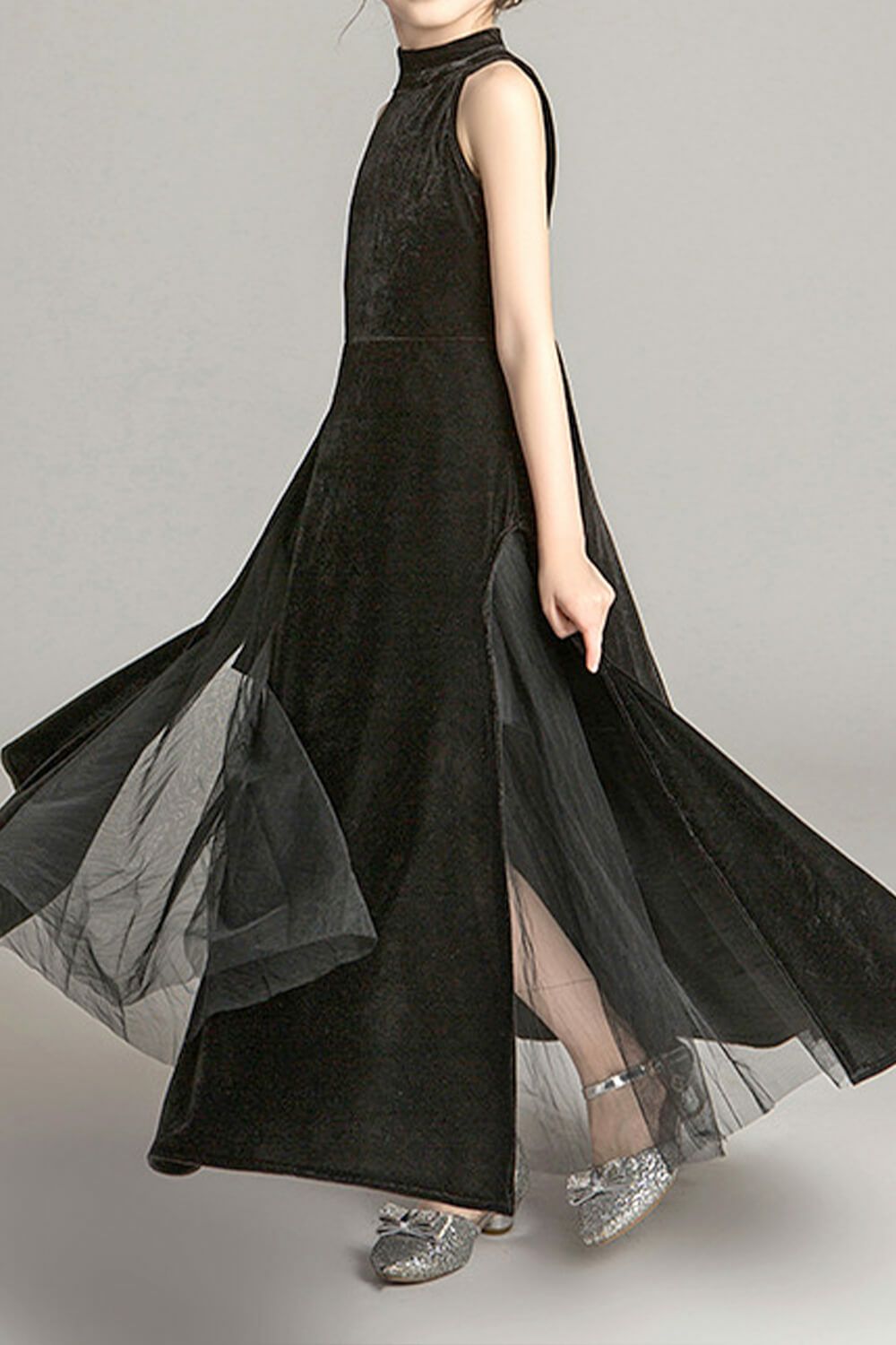 ピアノ発表会や結婚式にぴったりのブラックカラーの女の子用キッズドレス。シンプルで美しいシルエットが魅力のAngel's Closetの子供ドレス レンタル商品（【レンタル】ブラックスリットベルベットロングドレス(YP243) ブラック）｜画像14