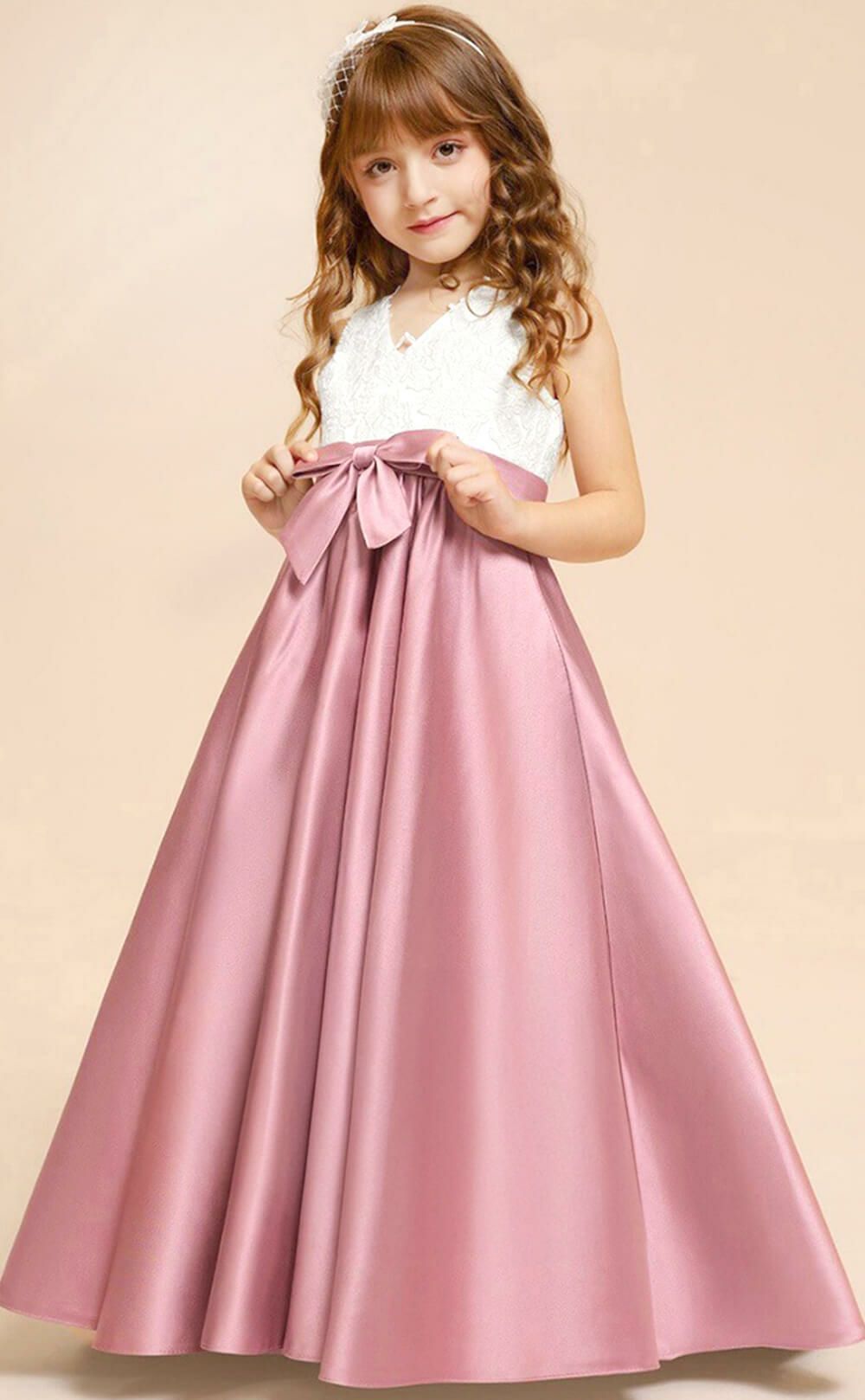 ピアノ発表会や結婚式にぴったりのカラーの女の子用キッズドレス。シンプルで美しいシルエットが魅力のAngel's Closetの子供ドレス レンタル商品（【レンタル】Vネックレース＆バイカラーサテンロングドレス(YP245) ダスティーローズ）｜画像12