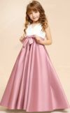 ピアノ発表会や結婚式にぴったりのカラーの女の子用キッズドレス。シンプルで美しいシルエットが魅力のAngel's Closetの子供ドレス レンタル商品（【レンタル】Vネックレース＆バイカラーサテンロングドレス(YP245) ダスティーローズ）｜画像12