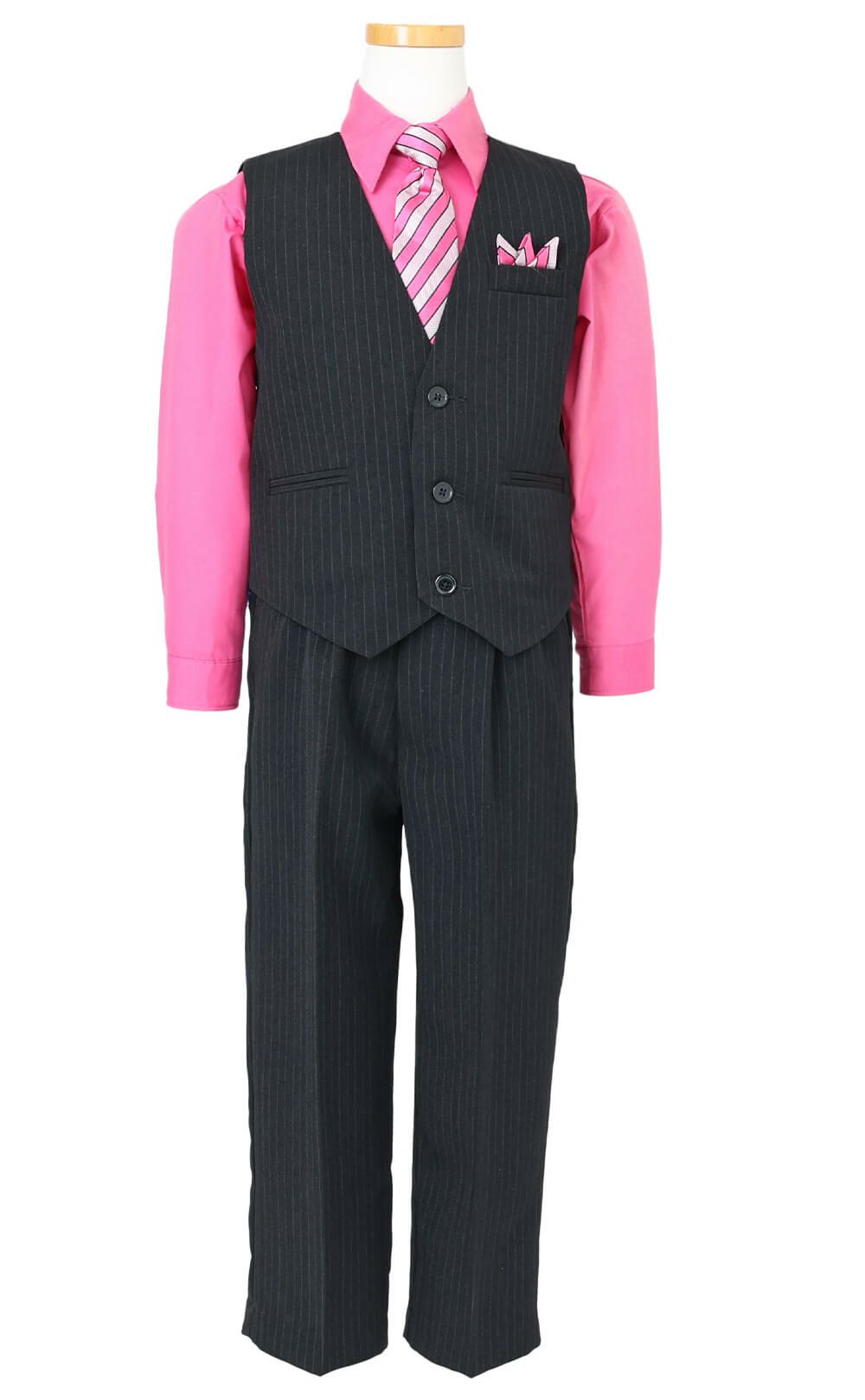 特別な日にぴったりのカラーの男の子用フォーマルスーツ。シンプルで美しいシルエットが魅力のAngel's Closetの子供フォーマル レンタル商品（【レンタル】ベストスーツ4点セット（CC1688）フクシア）｜画像3