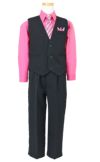 特別な日にぴったりのカラーの男の子用フォーマルスーツ。シンプルで美しいシルエットが魅力のAngel's Closetの子供フォーマル レンタル商品（【レンタル】ベストスーツ4点セット（CC1688）フクシア）｜画像3